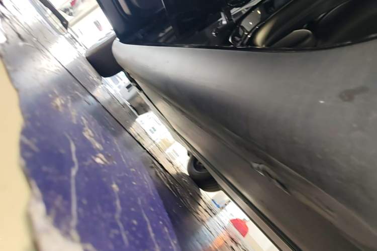 Used Tesla Model Y 2024 Rear-Wheel-Drive Version Left Side Sill