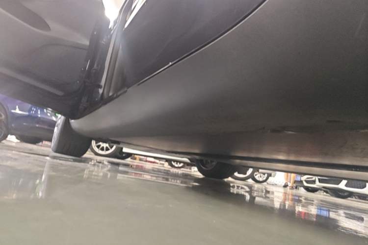 Used Tesla Model Y 2024 Rear-Wheel-Drive Version Left Side Sill