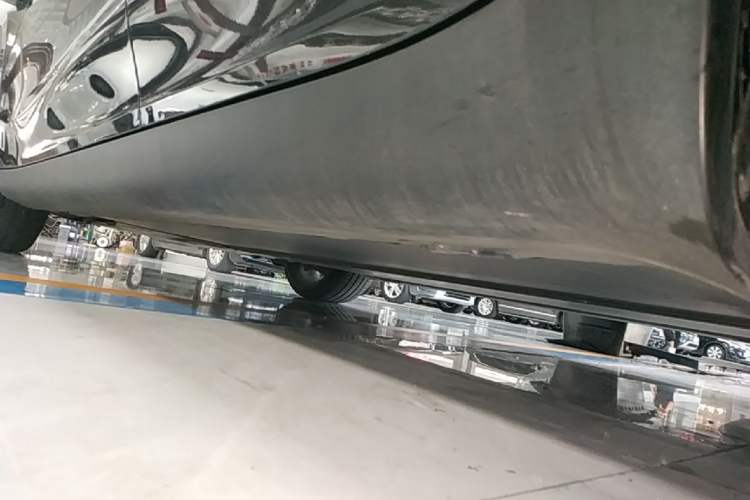 Used Tesla Model Y 2024 Rear-Wheel-Drive Version Left Side Sill