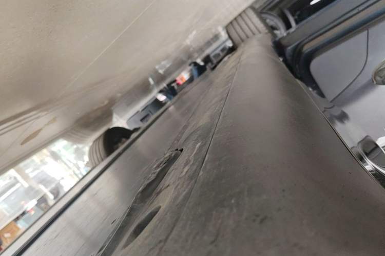 Used Tesla Model Y 2024 Rear-Wheel-Drive Version Left Side Sill