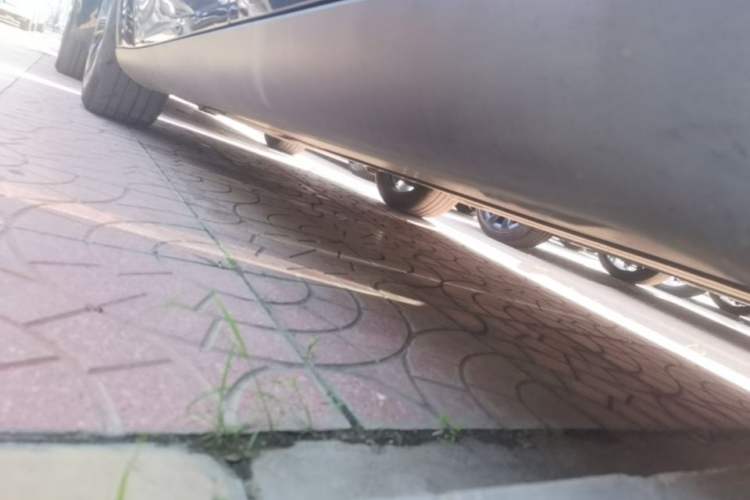 Used Tesla Model Y 2024 Rear-Wheel-Drive Version Left Side Sill