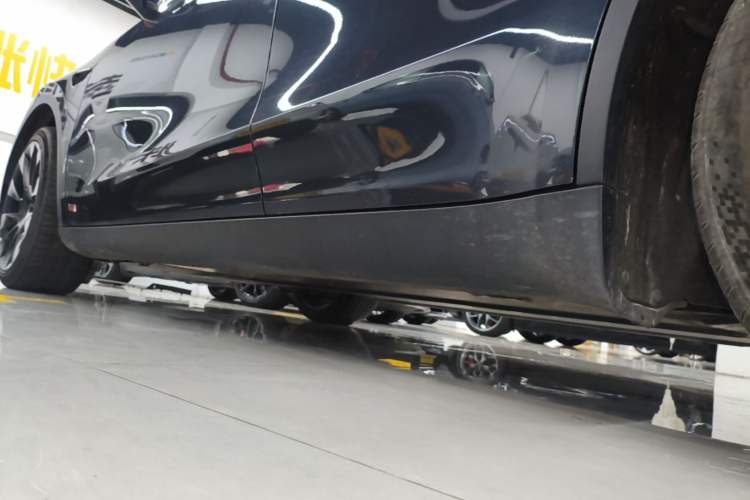 Used Tesla Model Y 2024 Rear-Wheel-Drive Version Left Side Sill