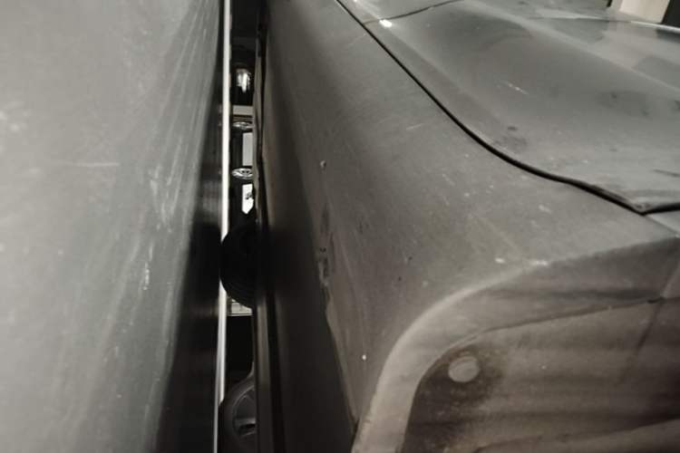 Used Tesla Model Y 2024 Rear-Wheel-Drive Version Left Side Sill