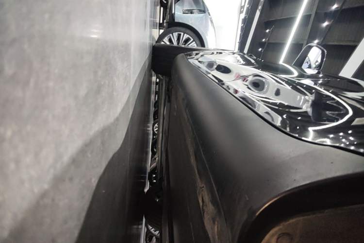 Used Tesla Model Y 2024 Rear-Wheel-Drive Version Left Side Sill