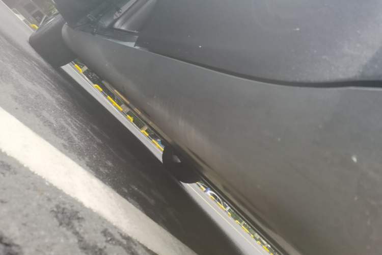 Used Tesla Model Y 2024 Rear-Wheel-Drive Version Left Side Sill