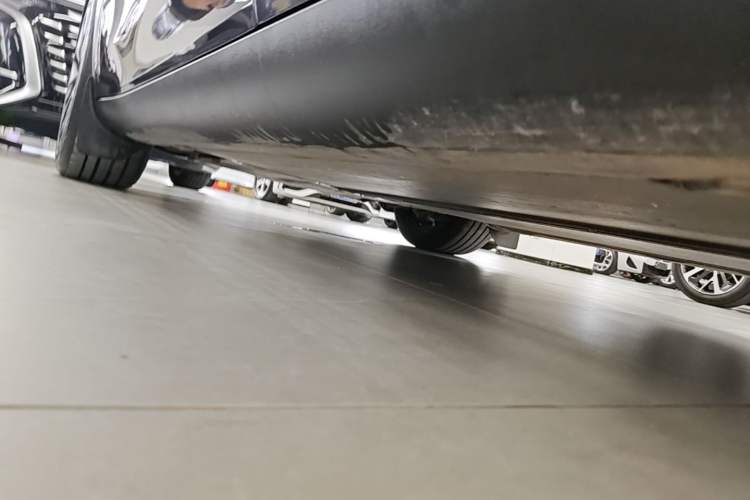 Used Tesla Model Y 2024 Rear-Wheel-Drive Version Left Side Sill