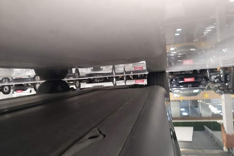 Used Tesla Model Y 2024 Rear-Wheel-Drive Version Left Side Sill