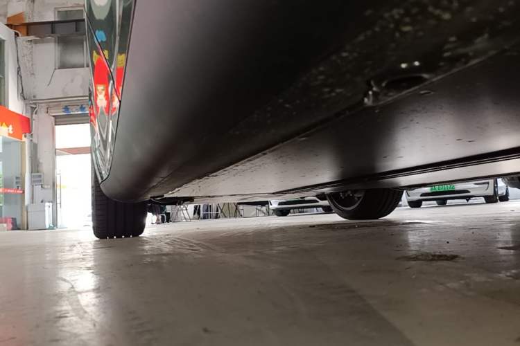 Used Tesla Model Y 2024 Rear-Wheel-Drive Version Left Side Sill