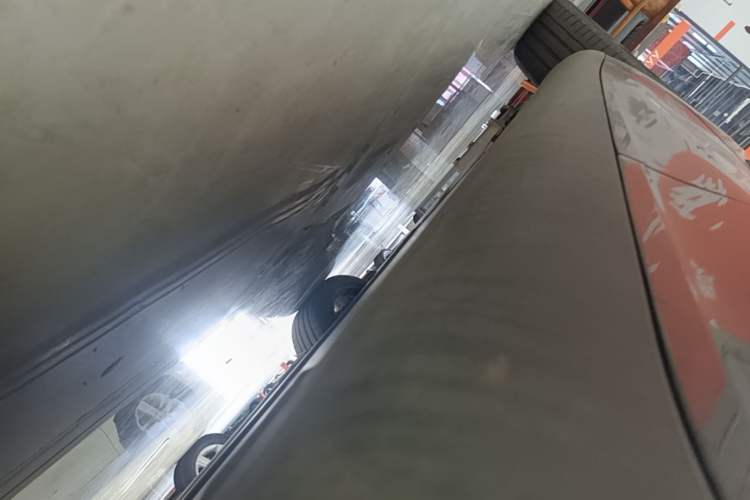 Used Tesla Model Y 2024 Long-Range All-Wheel-Drive Version Left Side Sill