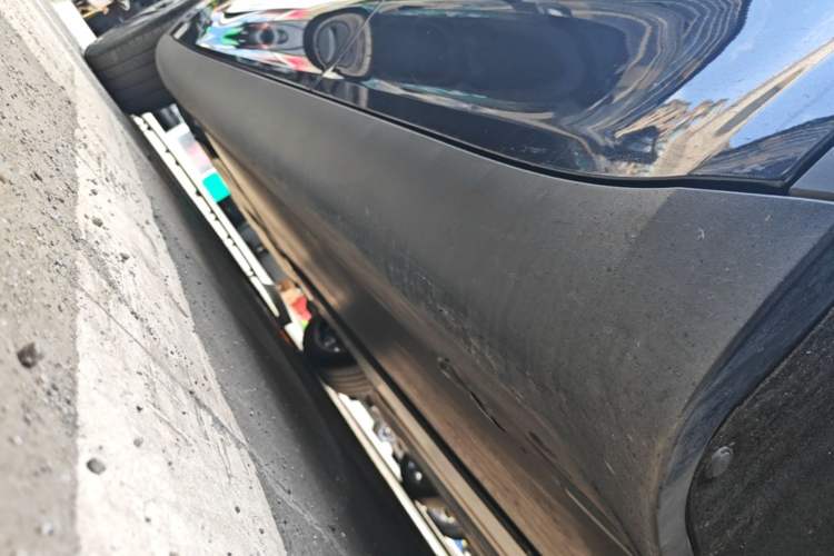 Used Tesla Model Y 2024 Rear-Wheel-Drive Version Left Side Sill