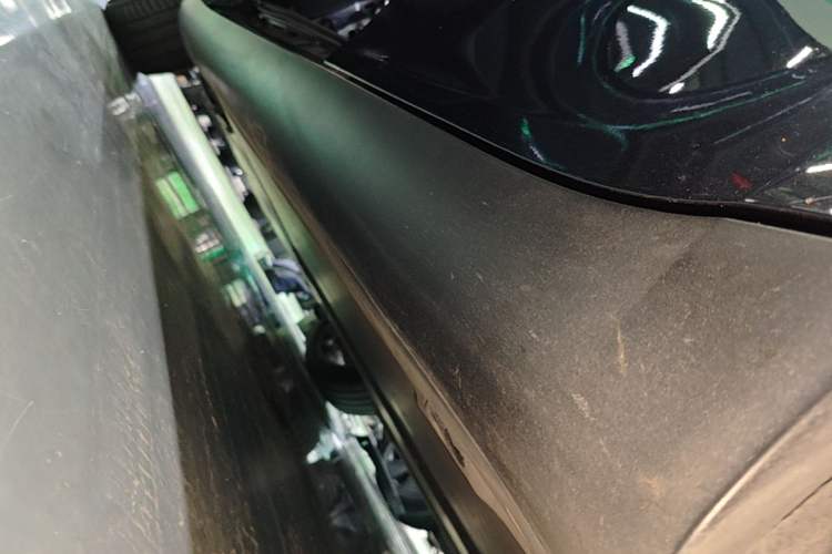 Used Tesla Model Y 2024 Rear-Wheel-Drive Version Left Side Sill