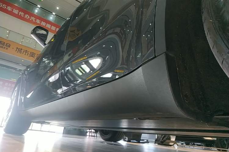 Used Tesla Model Y 2024 Rear-Wheel-Drive Version Left Side Sill