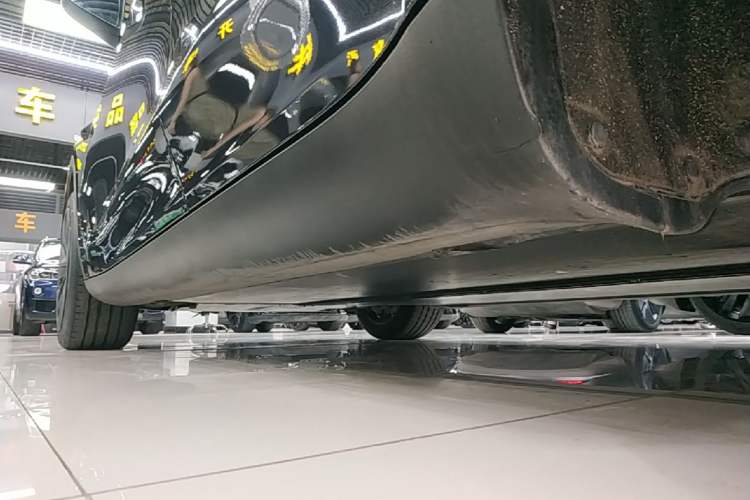 Used Tesla Model Y 2024 Rear-Wheel-Drive Version Left Side Sill