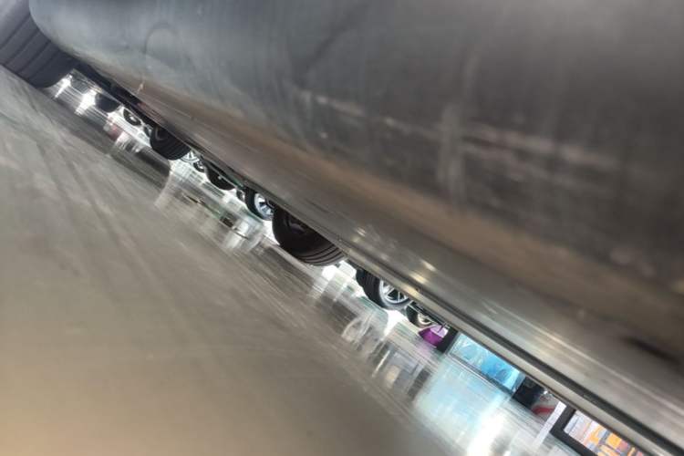 Used Tesla Model Y 2024 Rear-Wheel-Drive Version Left Side Sill
