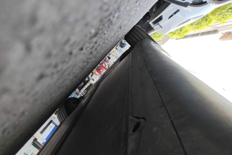 Used Tesla Model Y 2024 Rear-Wheel-Drive Version Left Side Sill