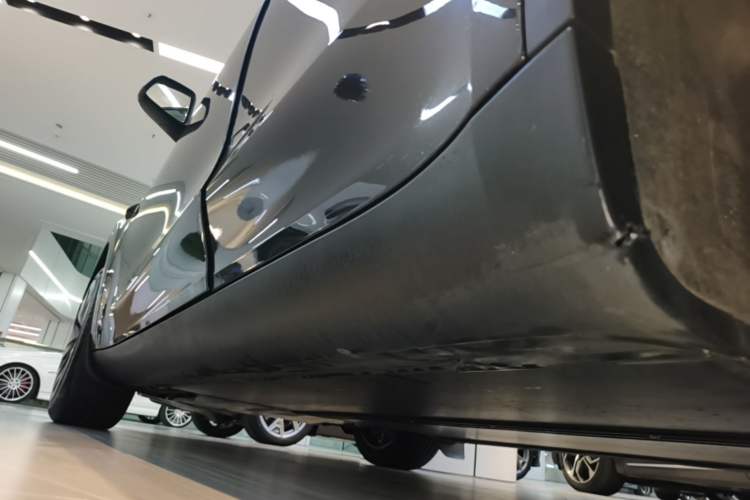 Used Tesla Model Y 2024 Rear-Wheel-Drive Version Left Side Sill