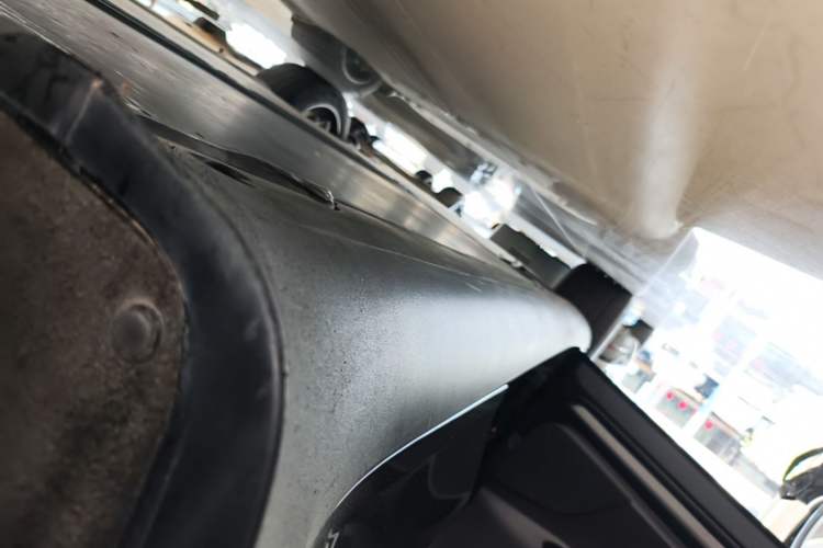 Used Tesla Model Y 2024 Rear-Wheel-Drive Version Left Side Sill