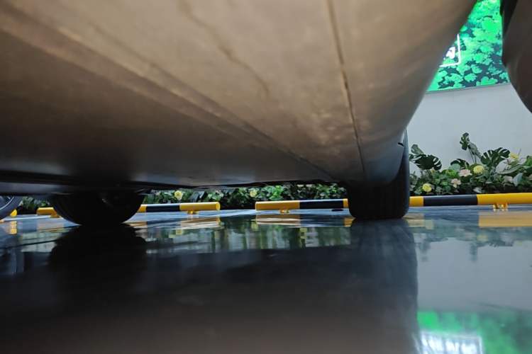 Used Tesla Model Y 2024 Rear-Wheel-Drive Version Left Side Sill