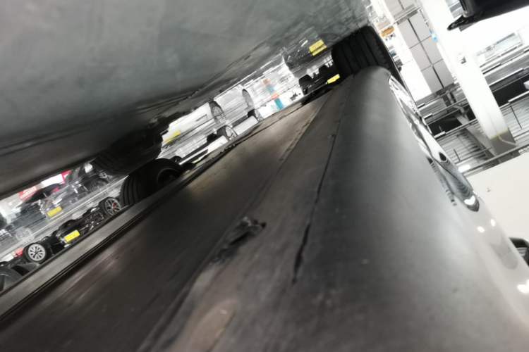 Used Tesla Model Y 2024 Long-Range All-Wheel-Drive Version Left Side Sill
