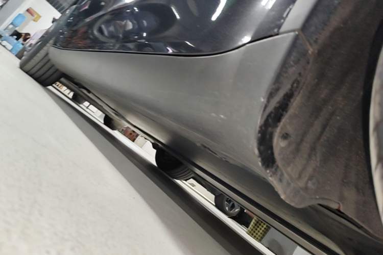 Used Tesla Model Y 2024 Rear-Wheel-Drive Version Left Side Sill