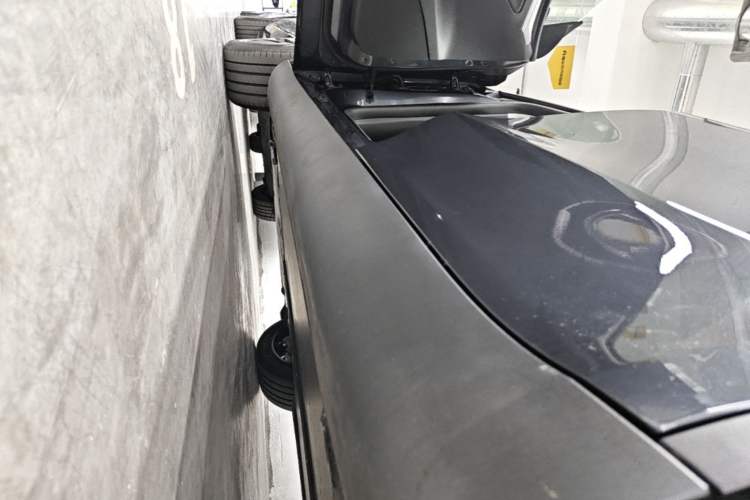 Used Tesla Model Y 2024 Rear-Wheel-Drive Version Left Side Sill