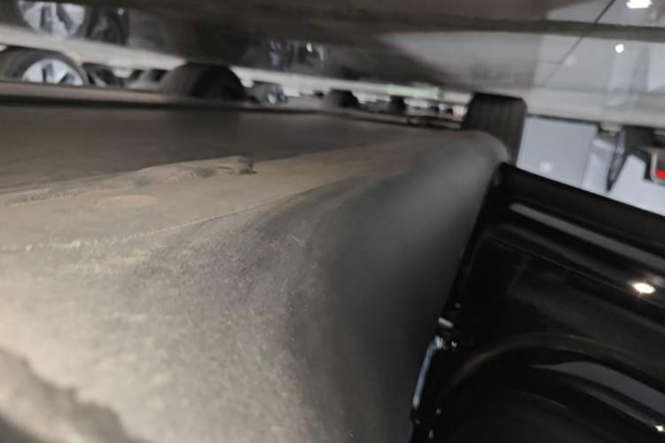 Used Tesla Model Y 2024 Rear-Wheel-Drive Version Left Side Sill