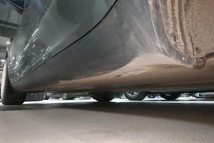 Used Tesla Model Y 2024 Rear-Wheel-Drive Version Left Side Sill