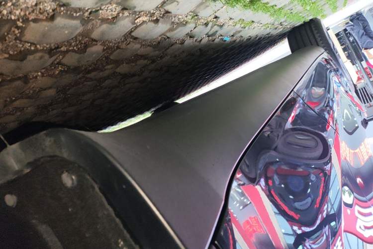 Used Tesla Model Y 2024 Rear-Wheel-Drive Version Left Side Sill