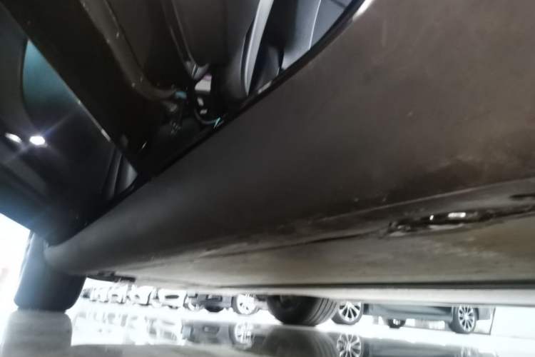 Used Tesla Model Y 2024 Rear-Wheel-Drive Version Left Side Sill