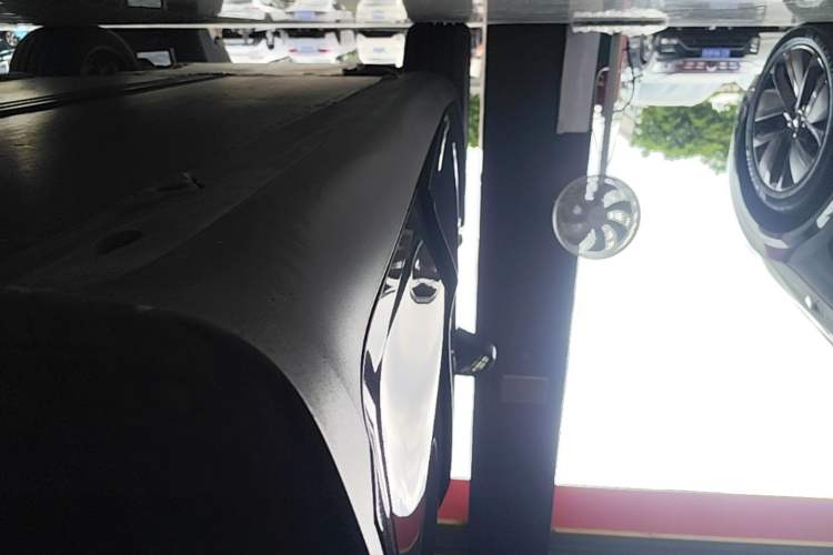 Used Tesla Model Y 2024 Rear-Wheel-Drive Version Left Side Sill