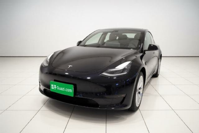 Tesla Model Y 2024 Rear-Wheel-Drive Version с пробегом