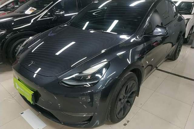 Used Tesla Model Y 2024 Long-Range All-Wheel-Drive Version
