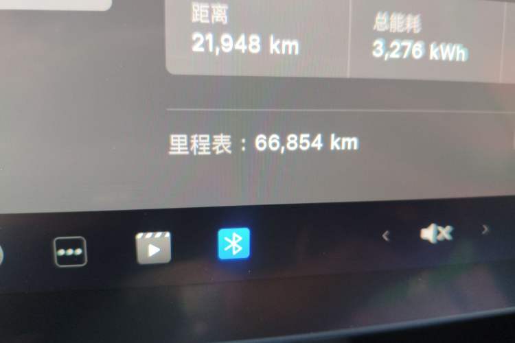 Used Tesla Model Y 2024 Rear-Wheel-Drive Version Odometer Close Up