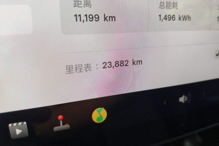 Used Tesla Model Y 2024 Rear-Wheel-Drive Version Odometer Close Up