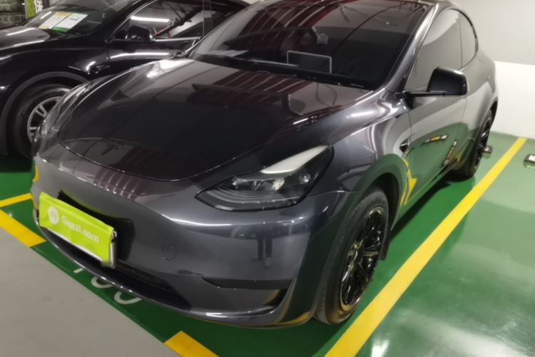 Tesla Model Y 2024 Rear-Wheel-Drive Version