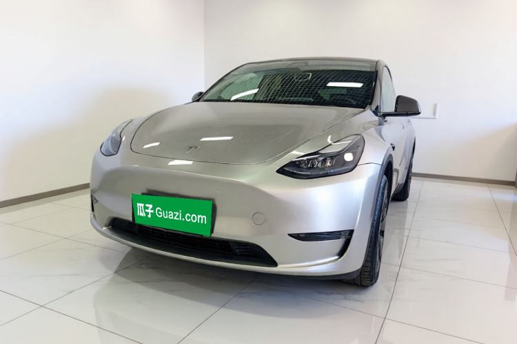 Tesla Model Y 2024 Long-Range All-Wheel-Drive Version