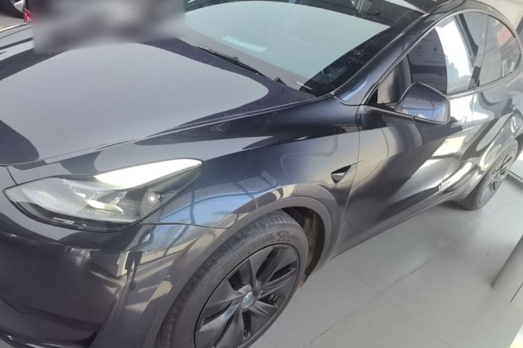 Tesla Model Y 2024 Rear-Wheel-Drive Version