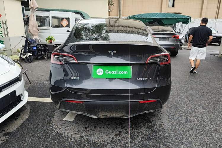Used Tesla Model Y 2024 Long-Range All-Wheel-Drive Version Rear