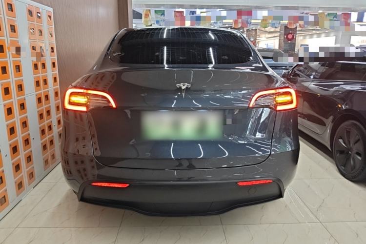 Used Tesla Model Y 2024 Long-Range All-Wheel-Drive Version Rear