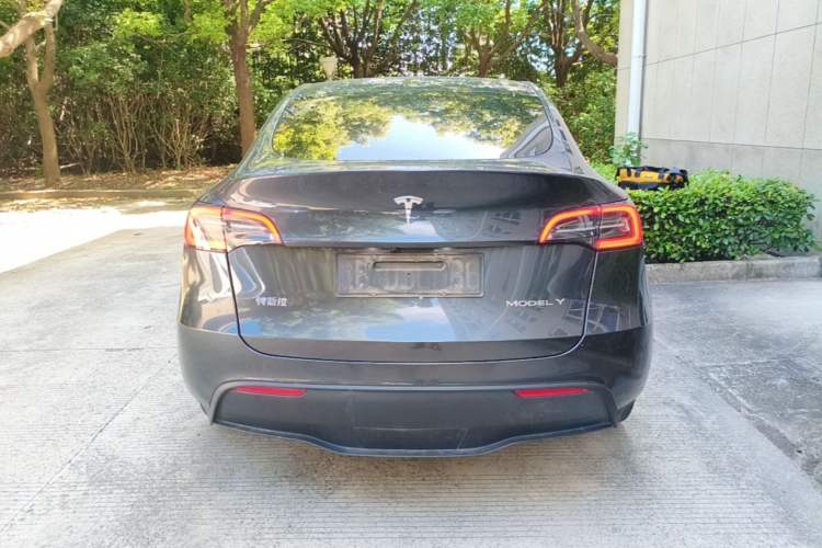 Used Tesla Model Y 2024 Long-Range All-Wheel-Drive Version Rear