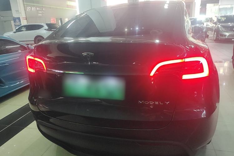 Used Tesla Model Y 2024 Long-Range All-Wheel-Drive Version Rear