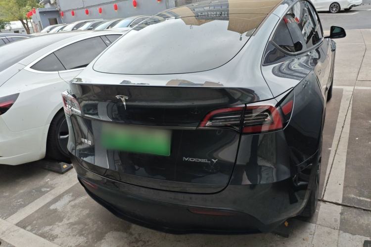 Used Tesla Model Y 2024 Long-Range All-Wheel-Drive Version Rear