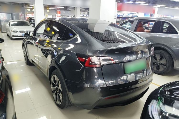 Used Tesla Model Y 2024 Rear-Wheel-Drive Version Rear Left 45 Deg