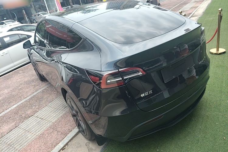 Used Tesla Model Y 2024 Rear-Wheel-Drive Version Rear Left 45 Deg