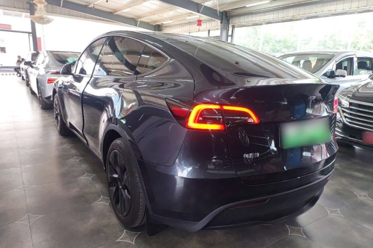 Used Tesla Model Y 2024 Rear-Wheel-Drive Version Rear Left 45 Deg