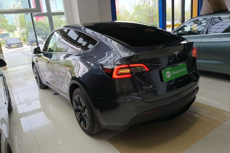 Used Tesla Model Y 2024 Rear-Wheel-Drive Version Rear Left 45 Deg