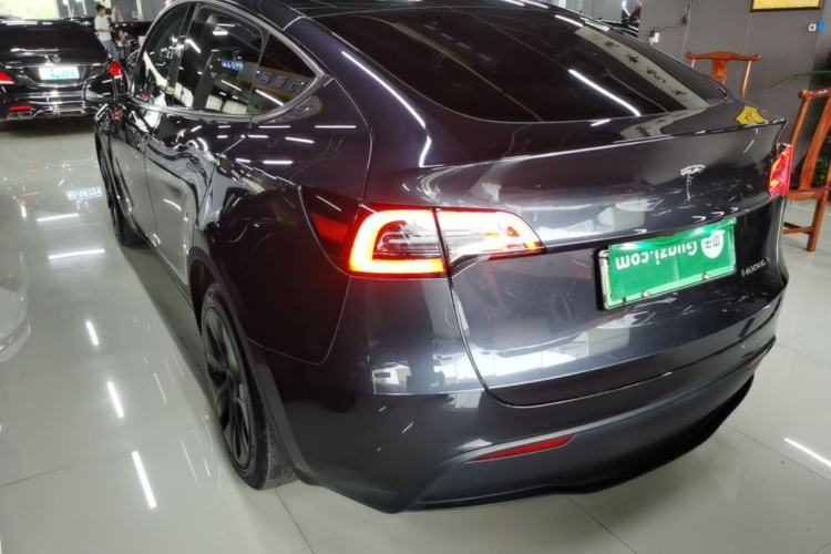 Used Tesla Model Y 2024 Rear-Wheel-Drive Version Rear Left 45 Deg
