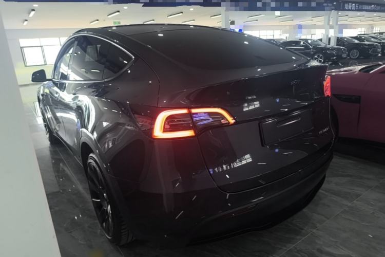 Used Tesla Model Y 2024 Rear-Wheel-Drive Version Rear Left 45 Deg