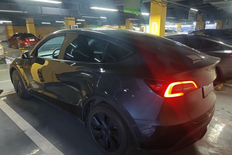 Used Tesla Model Y 2024 Rear-Wheel-Drive Version Rear Left 45 Deg