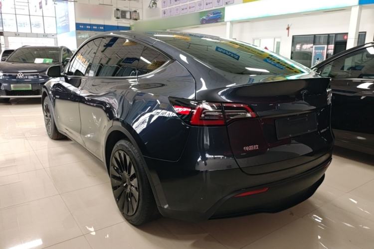 Used Tesla Model Y 2024 Rear-Wheel-Drive Version Rear Left 45 Deg